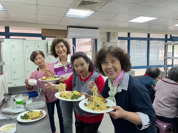 109學年度樂齡大學課程成果圖片