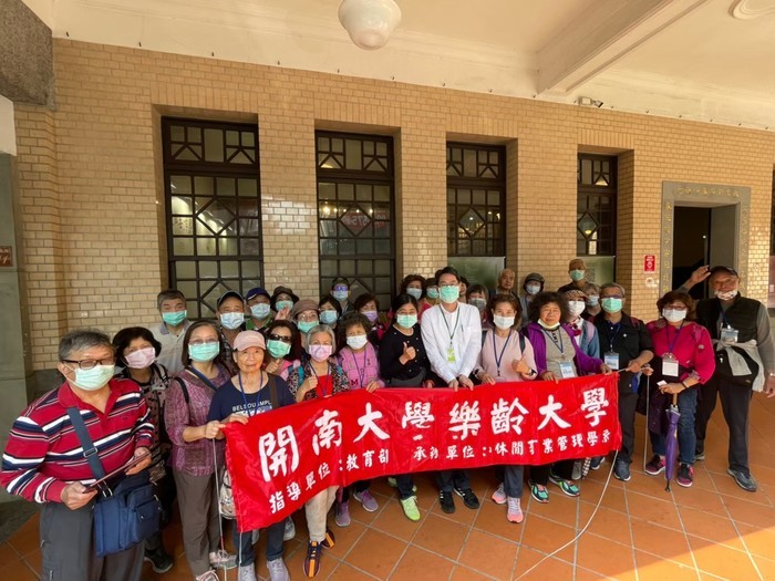 109學年度樂齡大學課程成果圖片