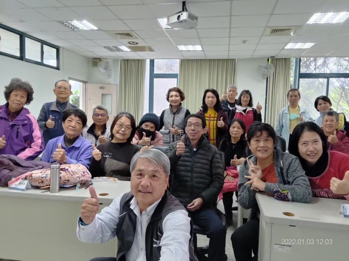 110學年度樂齡大學課程成果圖片